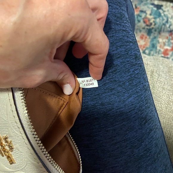 Coach Corner Zip Wristlet In Signature Patent Leather Gold/White - Picture 5 of 11